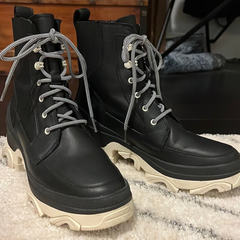 Black boots.  Size 7.5.